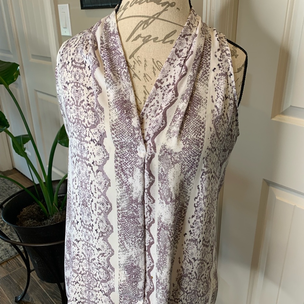 Violet+Claire top